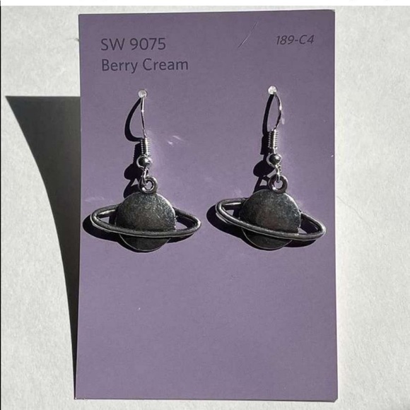 earrings - Picture 4 of 5